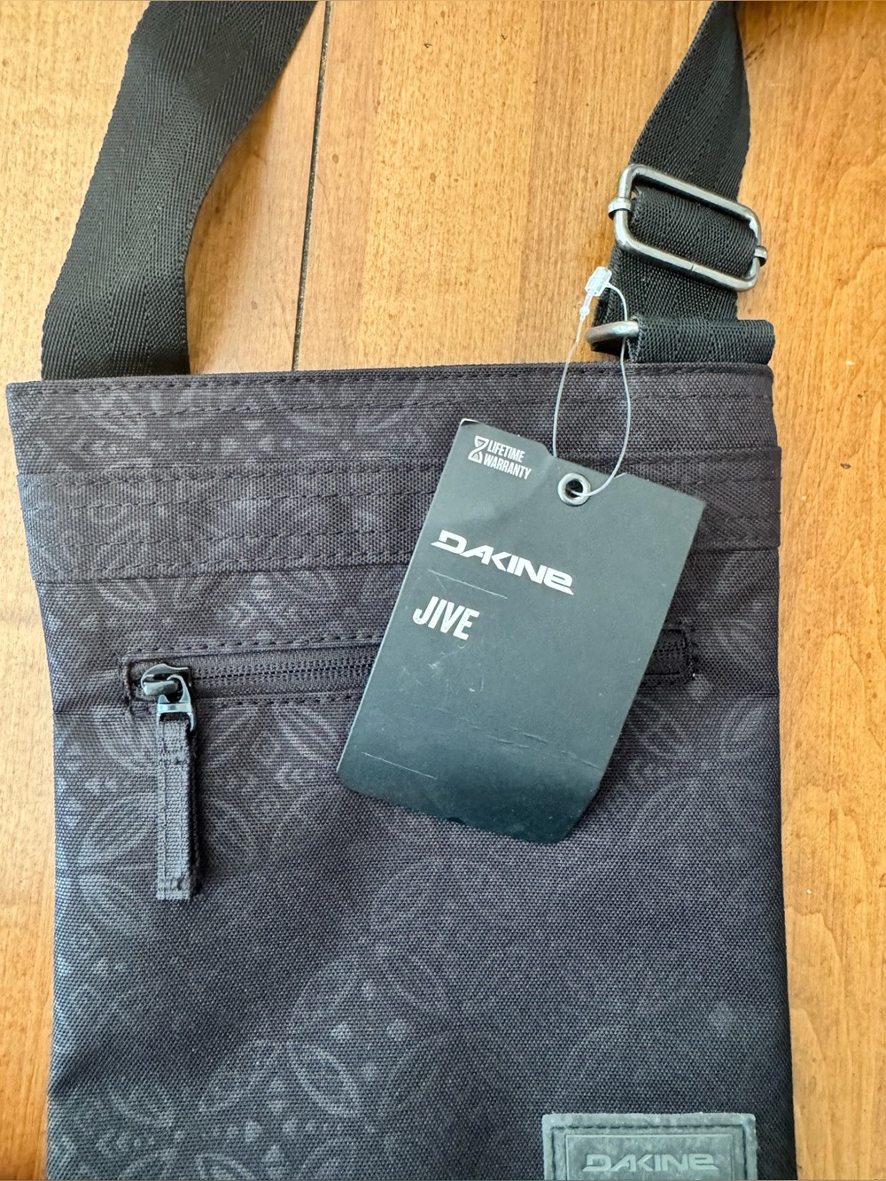 Dakine Jive Crossbody Women’s Bag Black Geometric Print Small Purse - Picture 3 of 12